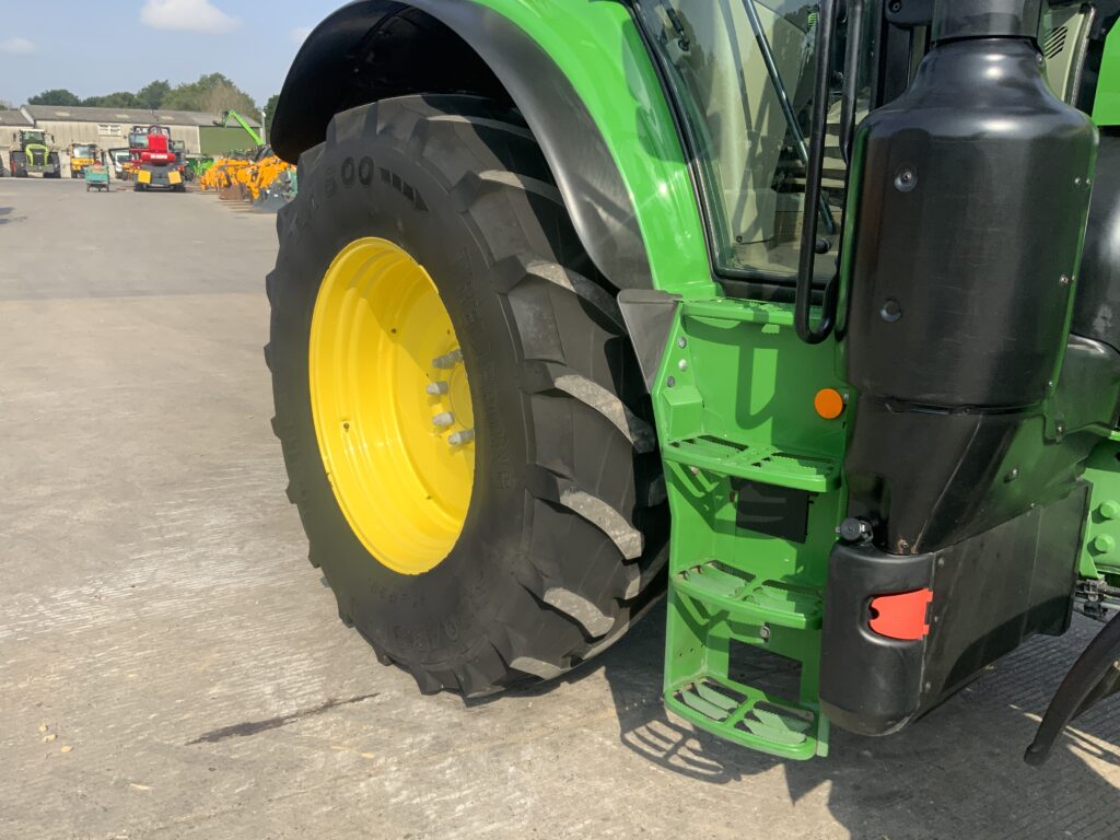 John Deere 6155M Tractor (ST26835)