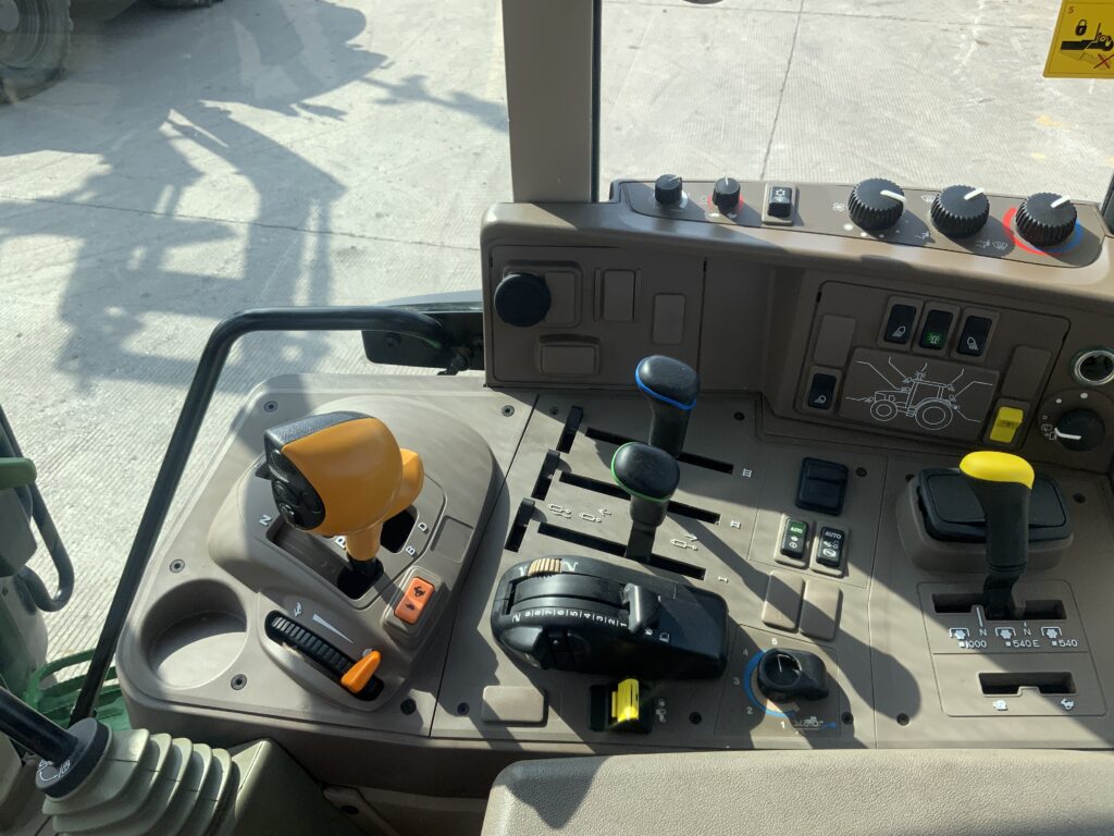 John Deere 6155M Tractor (ST26835)