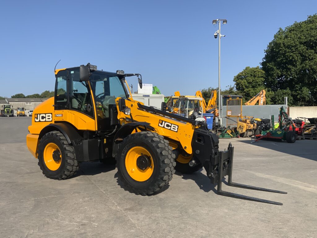 JCB TM320s Pivot Steer Contractor pro pack Telehandler (ST27204)