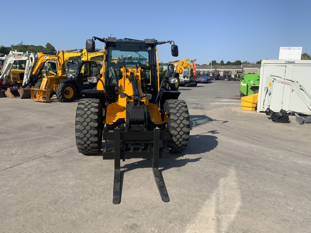 JCB TM320s Pivot Steer Contractor pro pack Telehandler (ST27204)