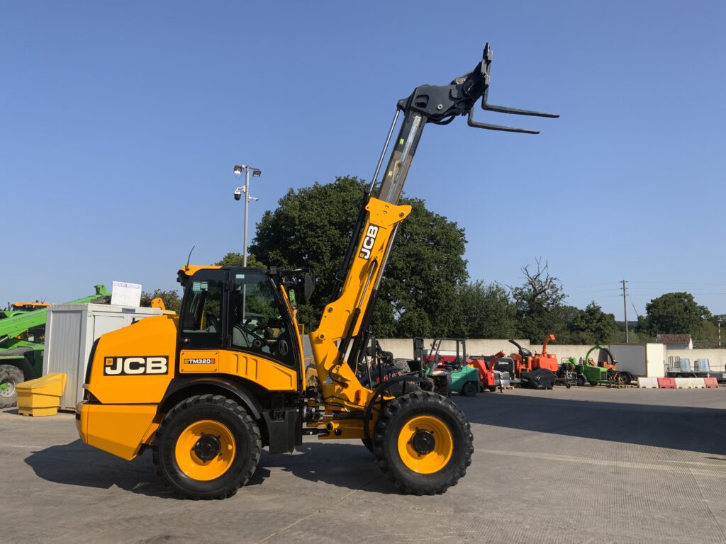 JCB TM320s Pivot Steer Contractor pro pack Telehandler (ST27204)