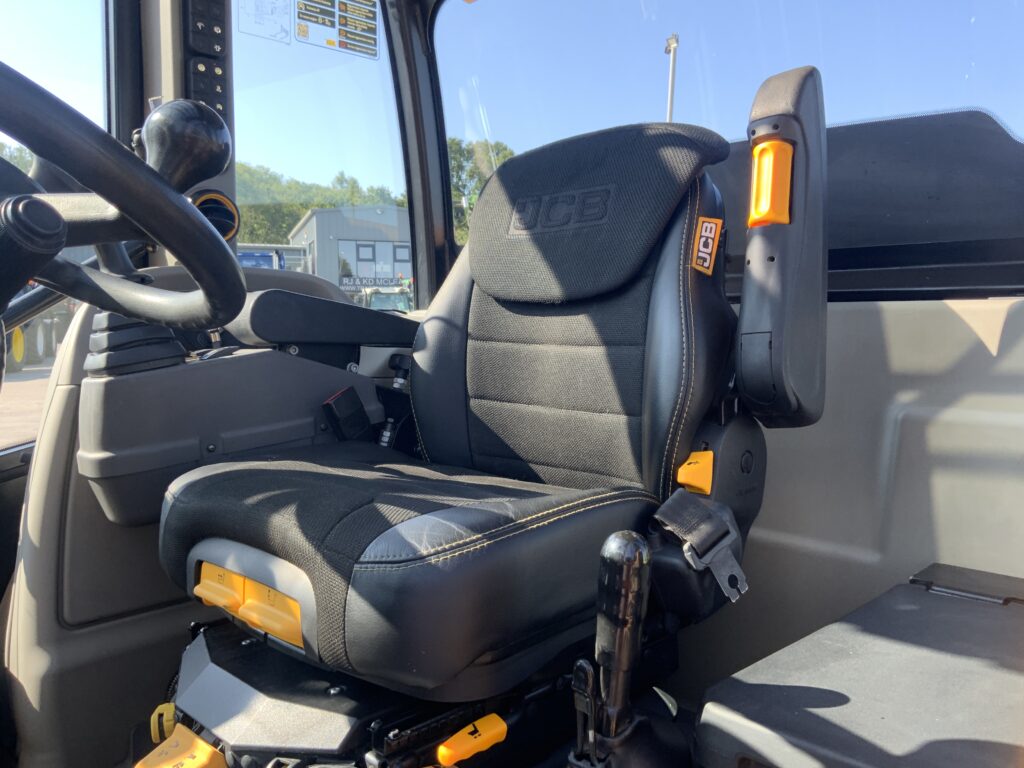 JCB TM320s Pivot Steer Contractor pro pack Telehandler (ST27204)