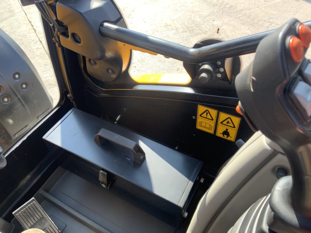 JCB TM320s Pivot Steer Contractor pro pack Telehandler (ST27204)