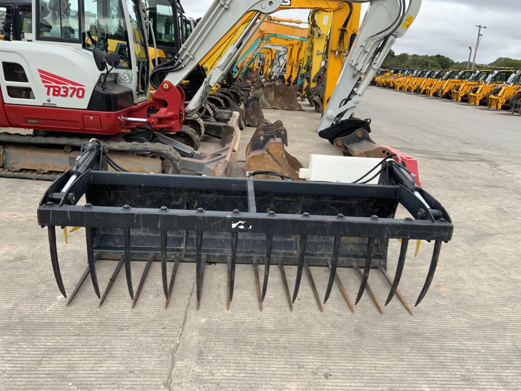 Quicke 7'6 Muck Grab