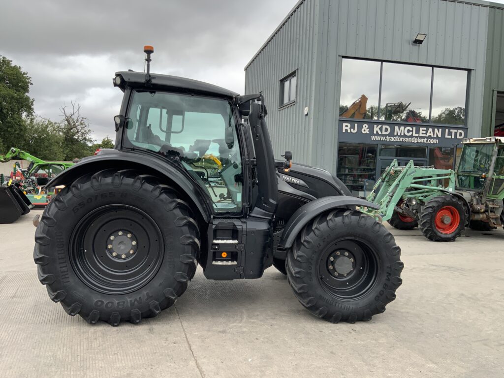 Valtra N175 Direct Tractor (ST26884)