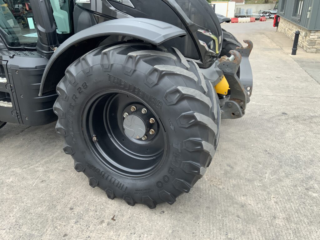 Valtra N175 Direct Tractor (ST26884)