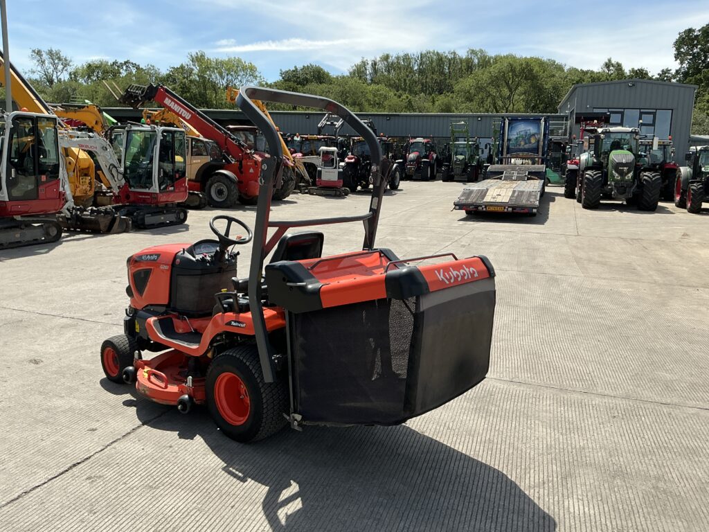 Kubota G261 Mower (ST27049)