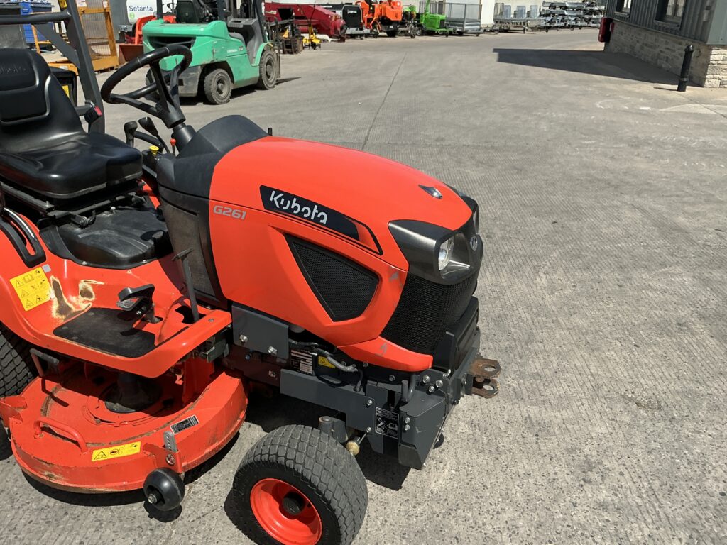 Kubota G261 Mower (ST27049)