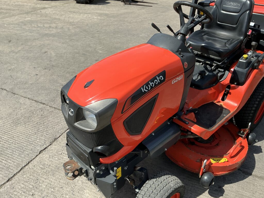 Kubota G261 Mower (ST27049)