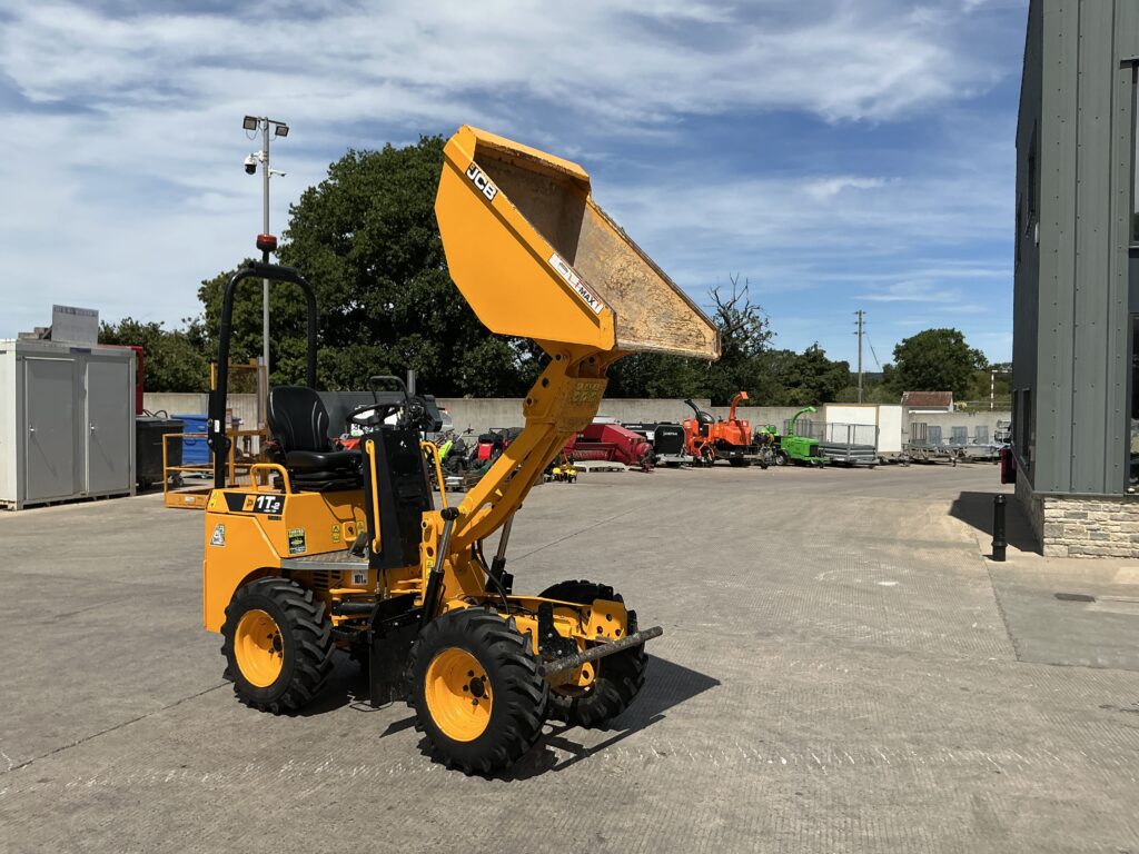 JCB 1 Tonne -2 Hi Tip Dumper (ST27098)