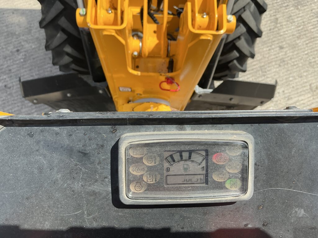 JCB 1 Tonne -2 Hi Tip Dumper (ST27098)
