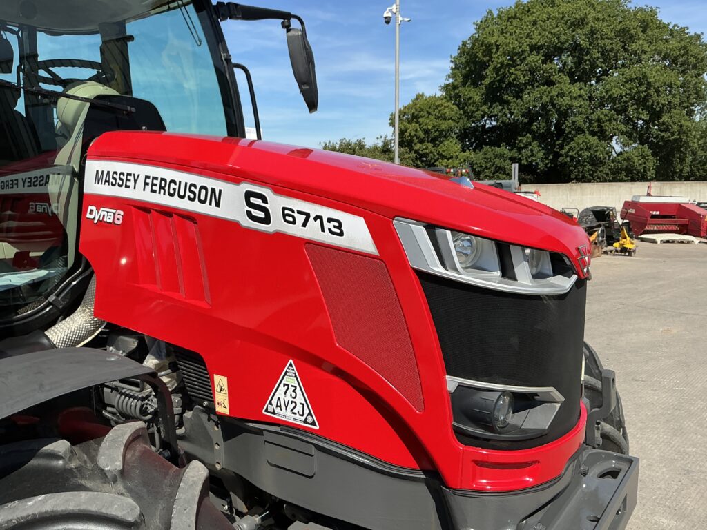 Massey Ferguson 6713S Dyna6 Tractor (ST27147)