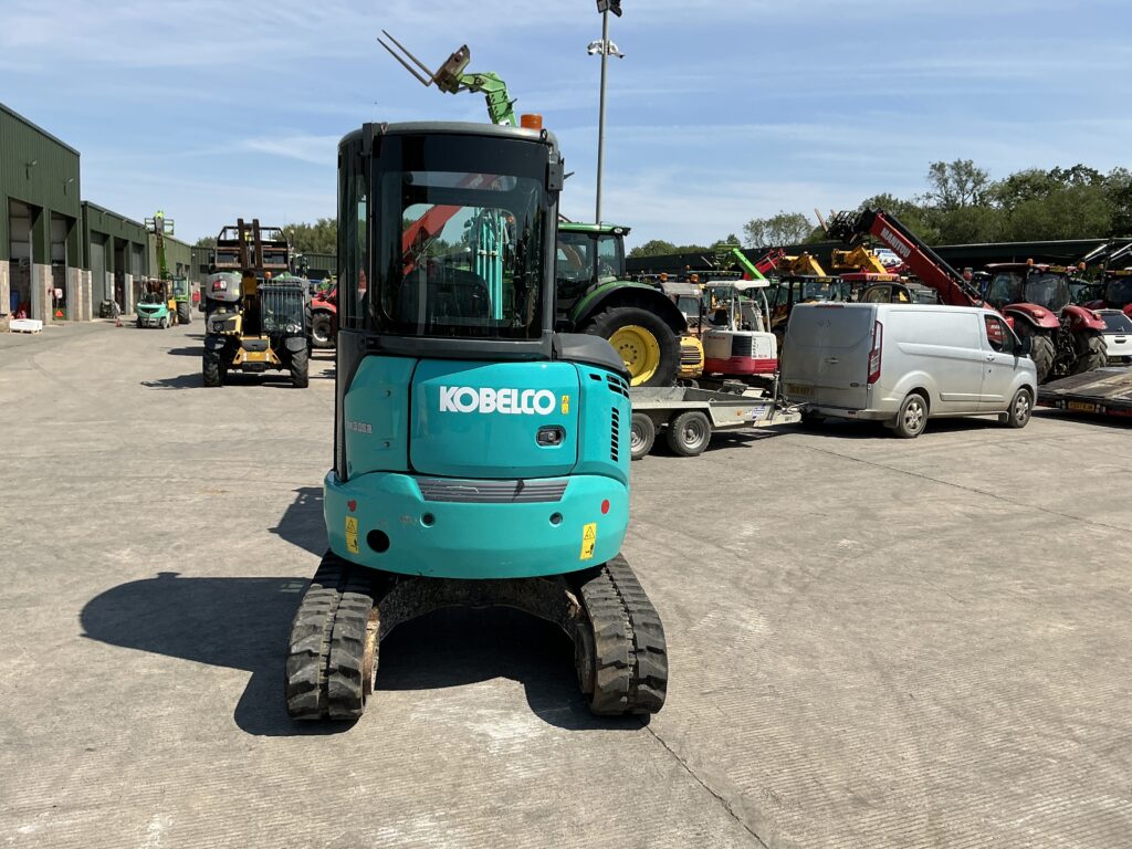 Kobelco SK30 SR-6 Digger (ST27001)