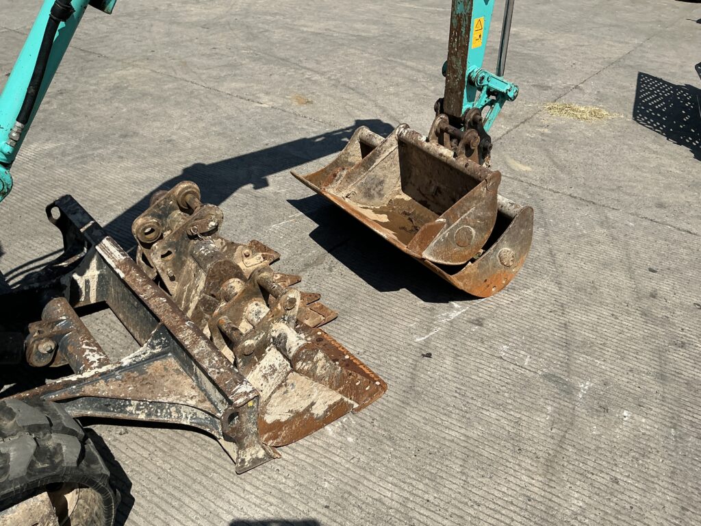 Kobelco SK30 SR-6 Digger (ST27001)