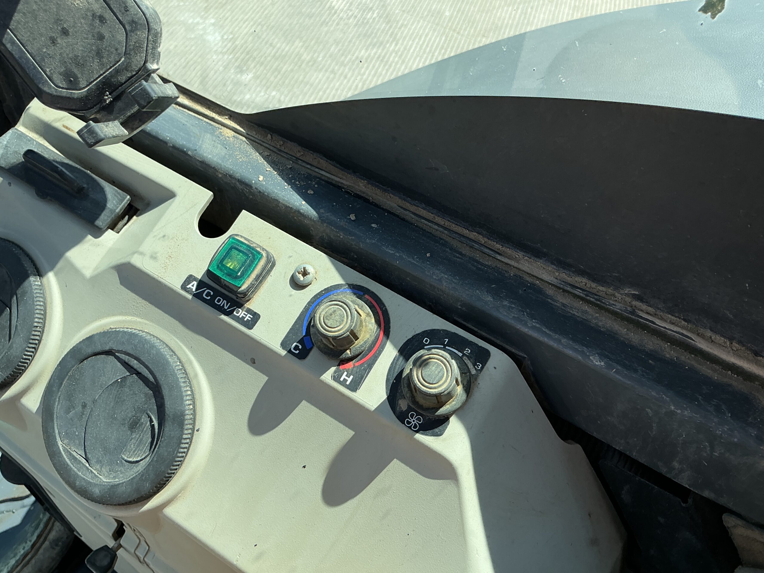 Kobelco SK30 SR-6 Digger (ST27001)