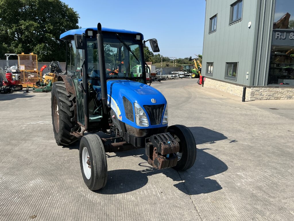 New Holland T4020 Tractor (ST26079)
