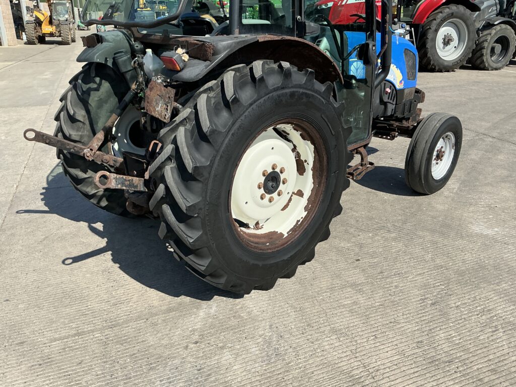 New Holland T4020 Tractor (ST26079)