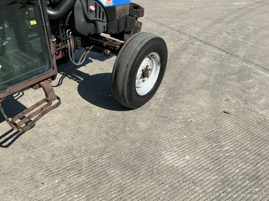 New Holland T4020 Tractor (ST26079)