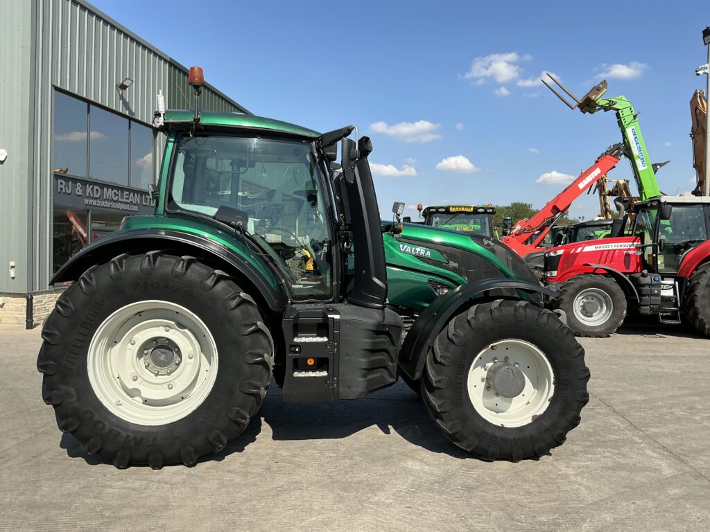 Valtra T254 Versu Tractor (ST26250)