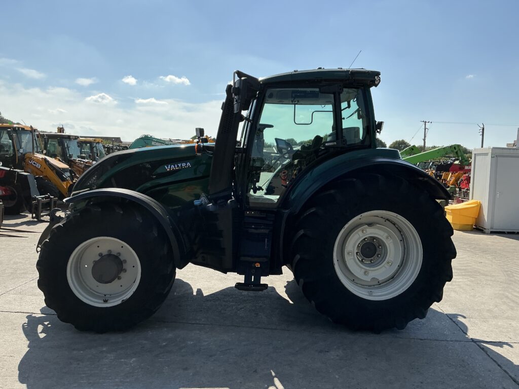 Valtra T254 Versu Tractor (ST26250)