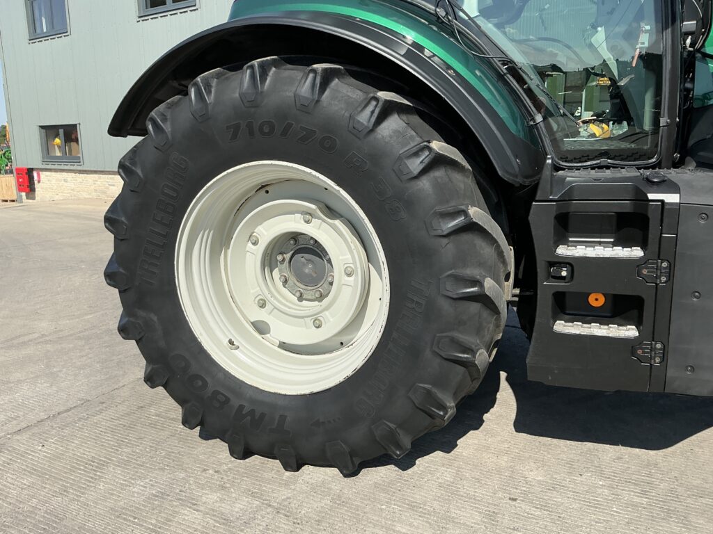Valtra T254 Versu Tractor (ST26250)