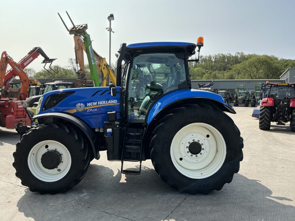 New Holland T7.245 Tractor (ST27151)
