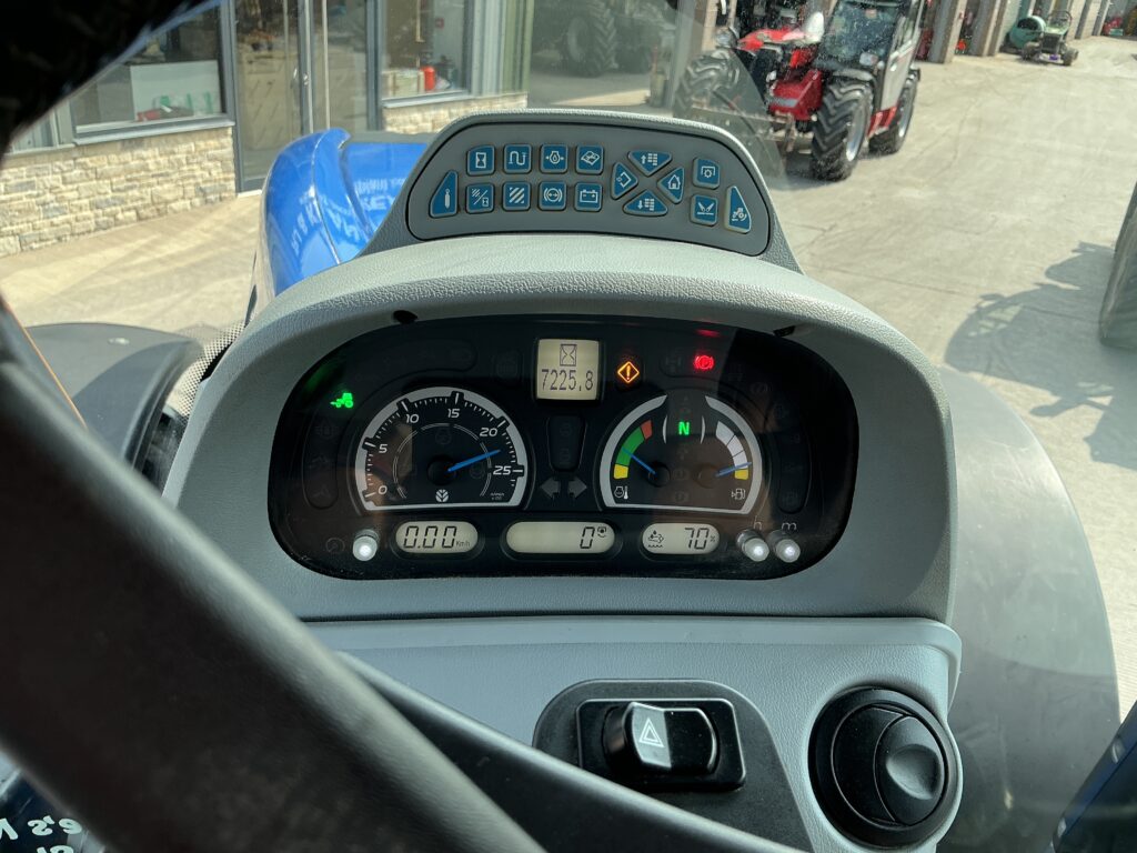 New Holland T7.245 Tractor (ST27151)