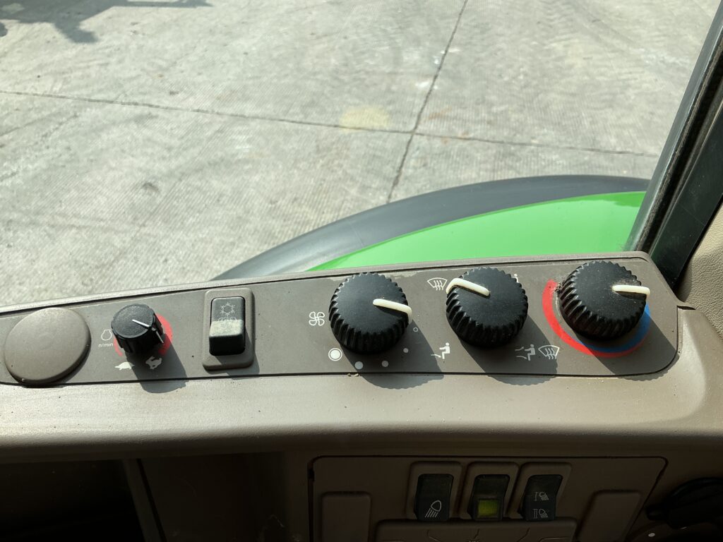 John Deere 6115M Tractor (ST26012)