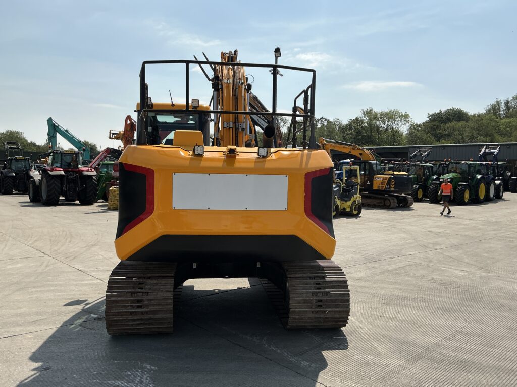 JCB 140X LC Digger (ST26210)