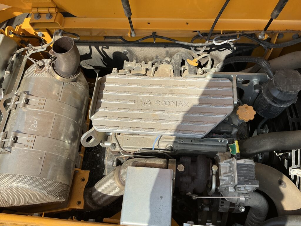 JCB 140X LC Digger (ST26210)