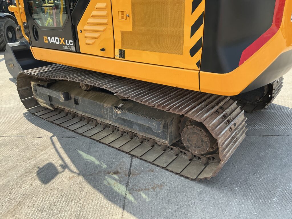 JCB 140X LC Digger (ST26210)