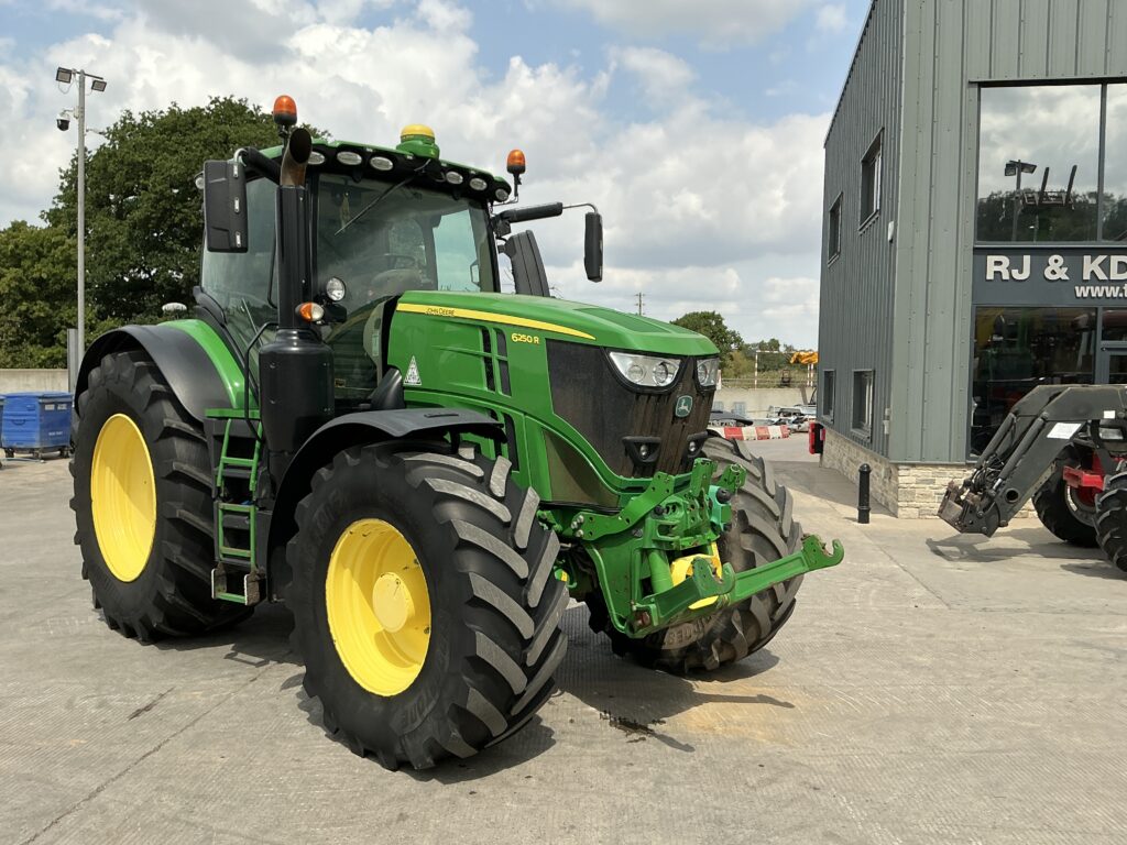 John Deere 6250R Tractor (ST27159)