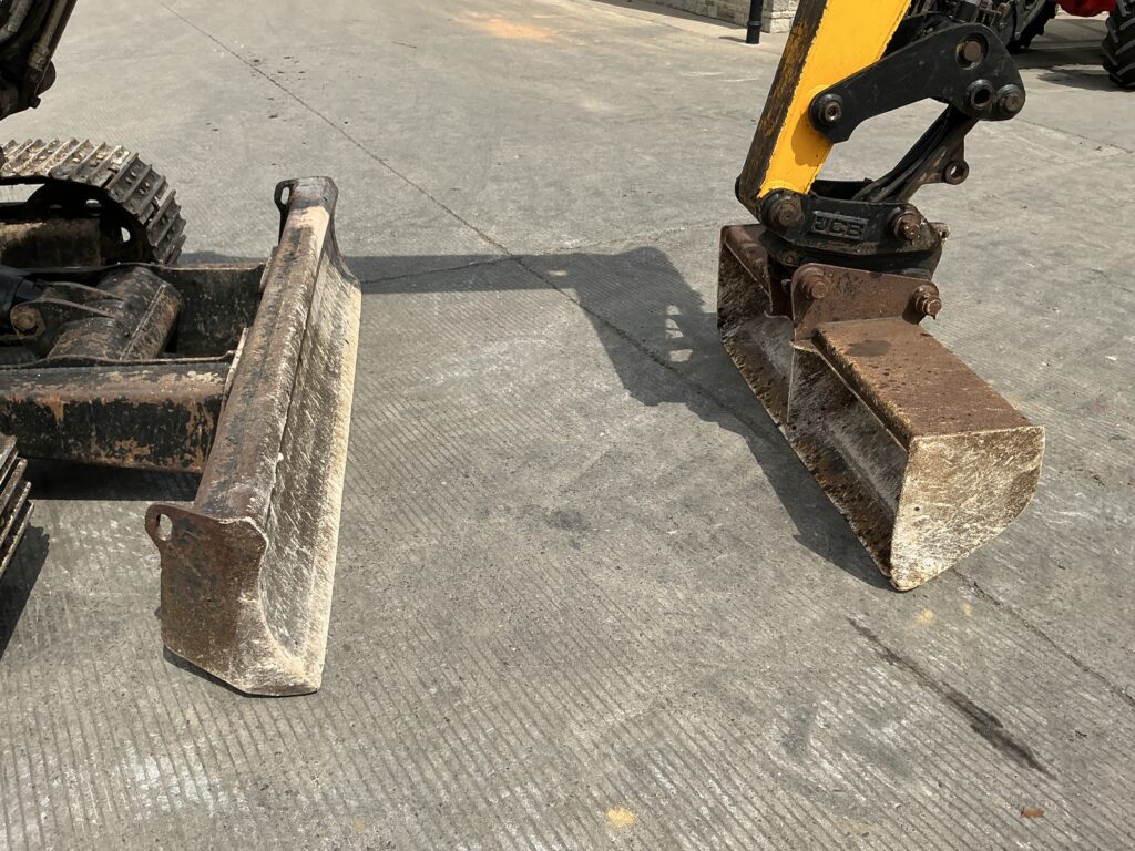 JCB 85Z-1 Ground Worker Digger (ST27016)