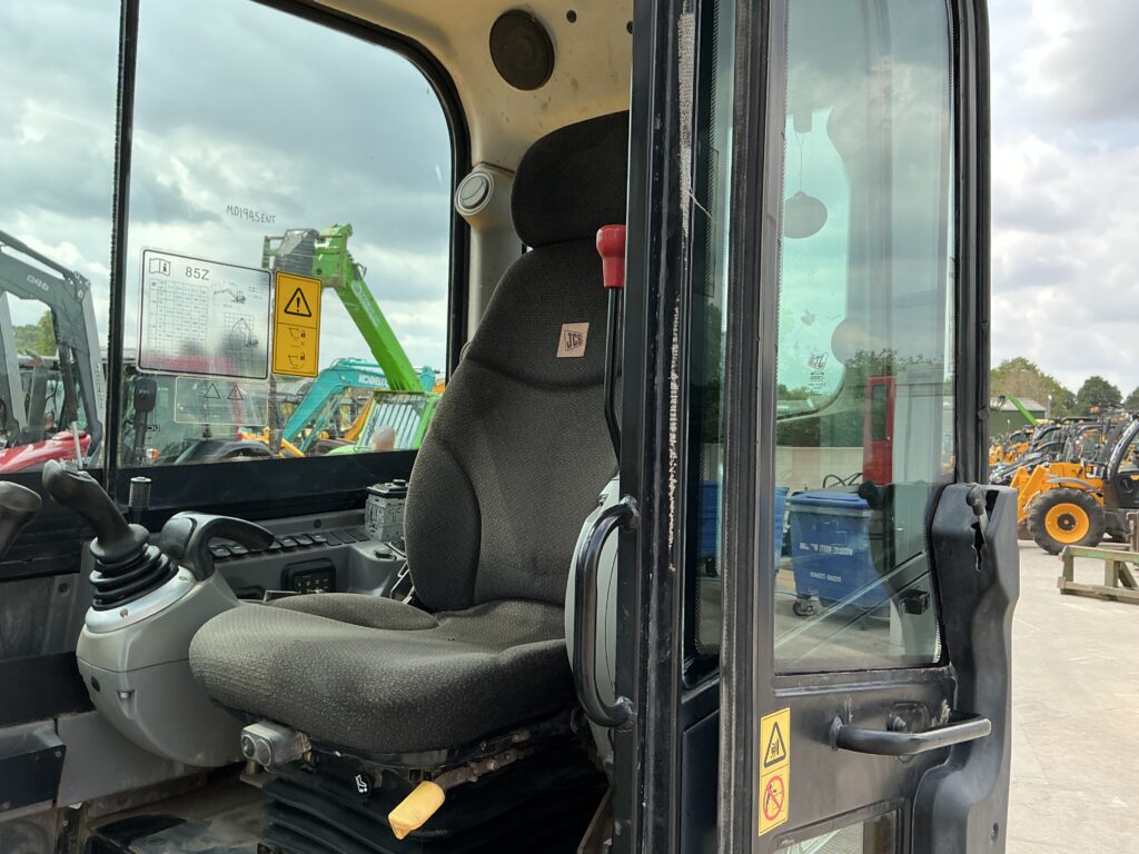 JCB 85Z-1 Ground Worker Digger (ST27016)