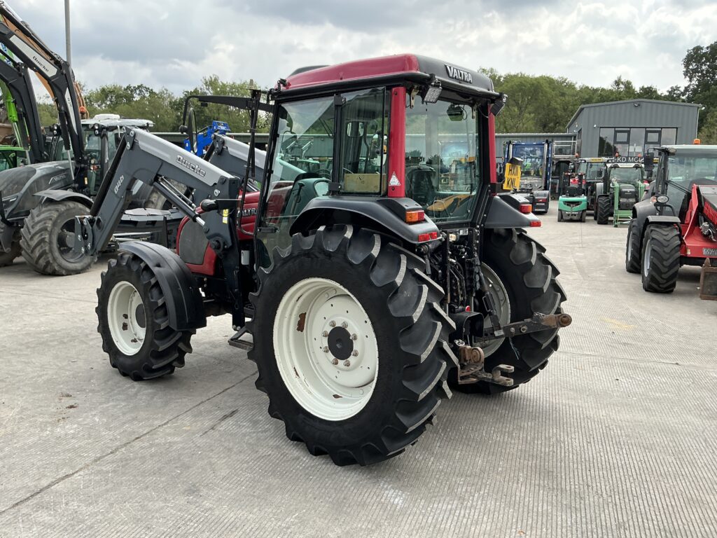 Valtra A92 Tractor (ST25491)