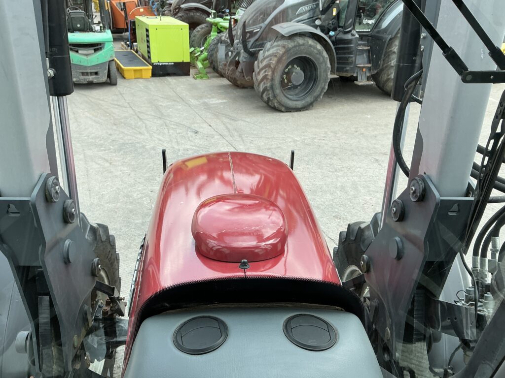 Valtra A92 Tractor (ST25491)