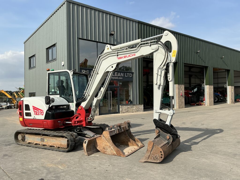 Takeuchi TB370 Digger (ST27254)