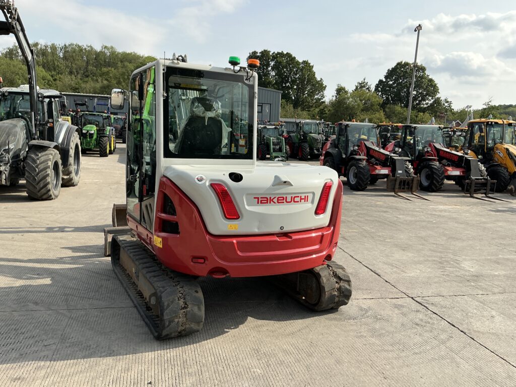 Takeuchi TB370 Digger (ST27254)