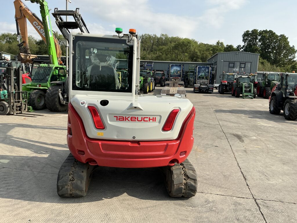Takeuchi TB370 Digger (ST27254)