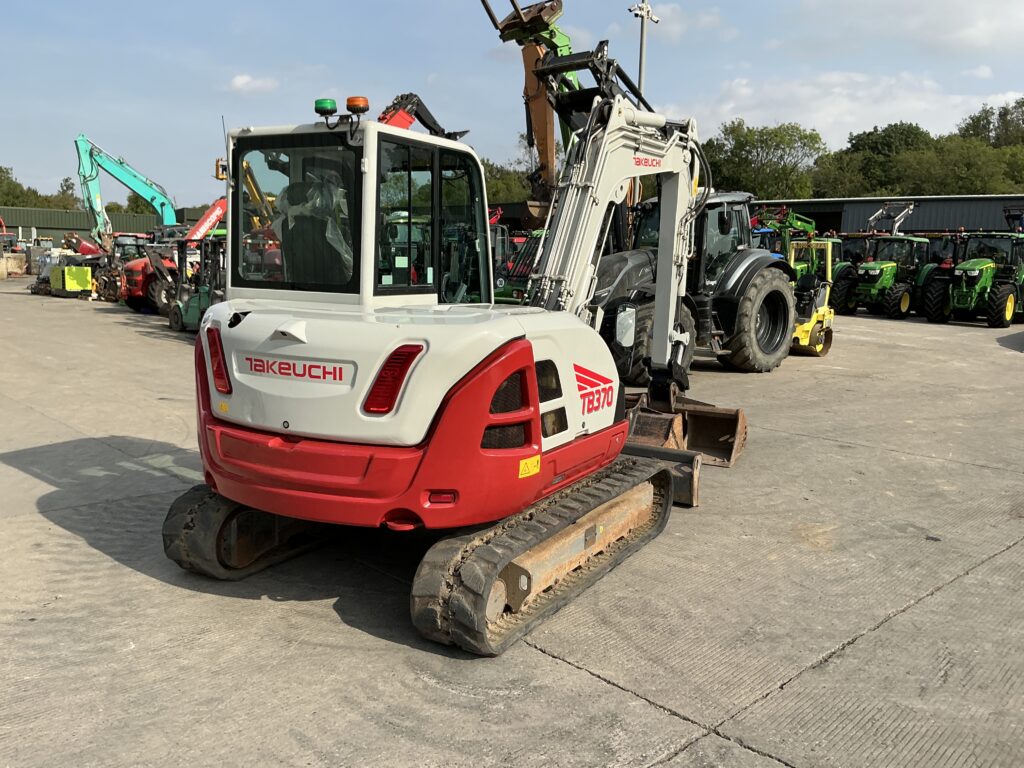 Takeuchi TB370 Digger (ST27254)