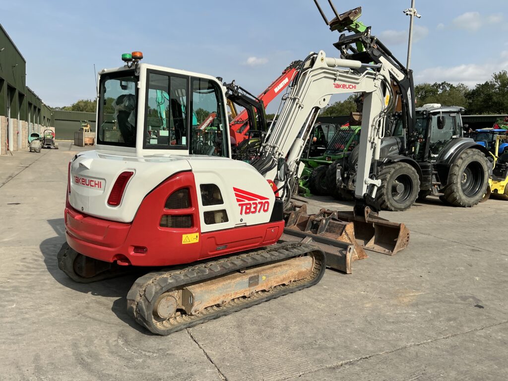 Takeuchi TB370 Digger (ST27254)