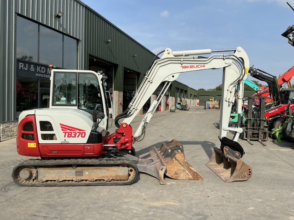 Takeuchi TB370 Digger (ST27254)