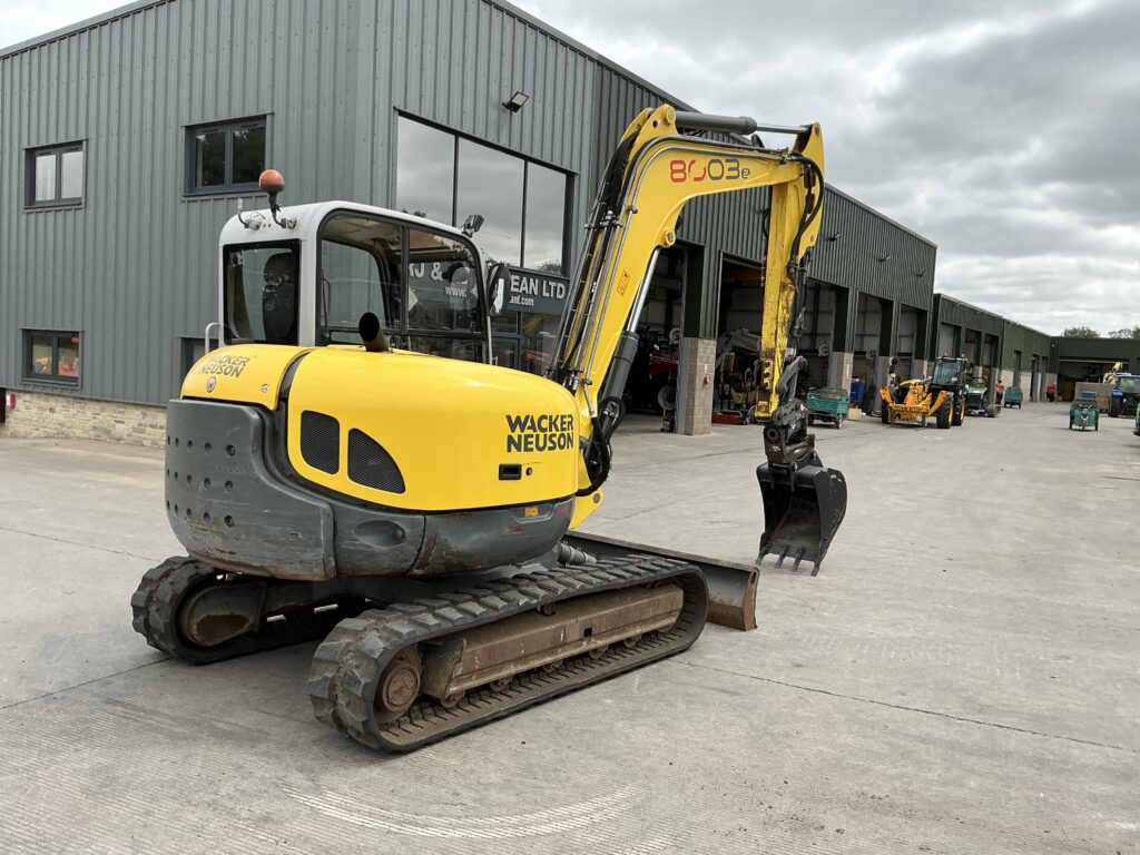 Wacker Neuson 8003-2 Digger (ST27037)