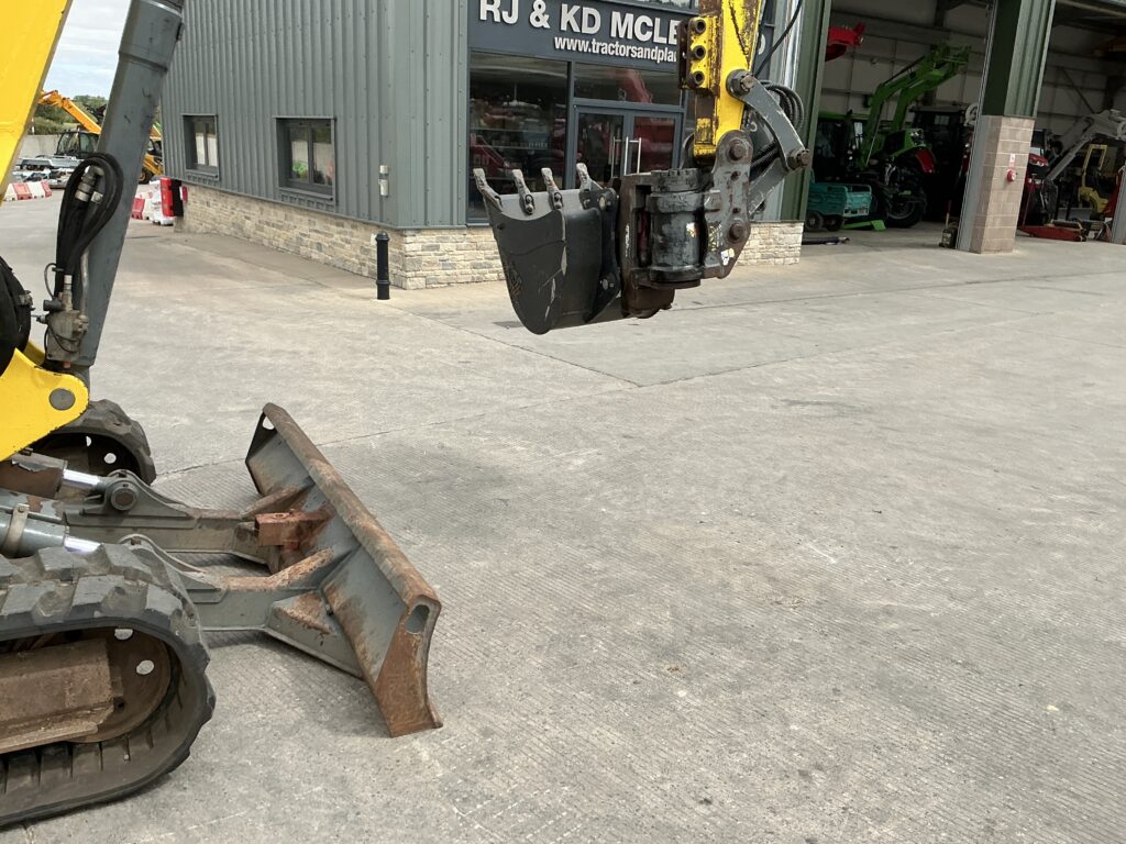 Wacker Neuson 8003-2 Digger (ST27037)