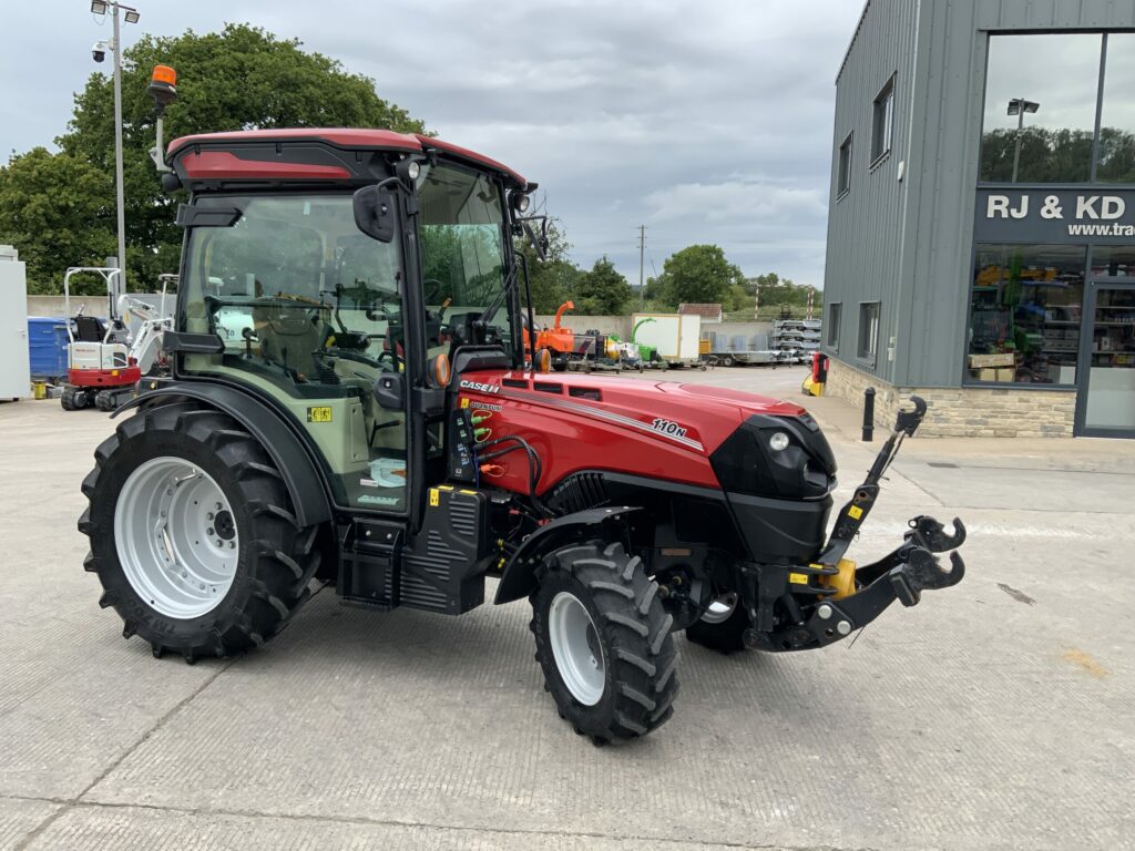 Case Quantum 110N Narrow Tractor (ST26869)