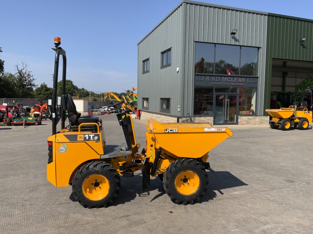 JCB 1 Tonne-2 Hi Tip Dumper (ST27104)
