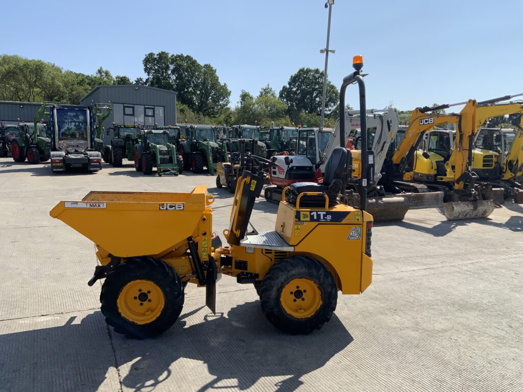 JCB 1 Tonne-2 Hi Tip Dumper (ST27104)