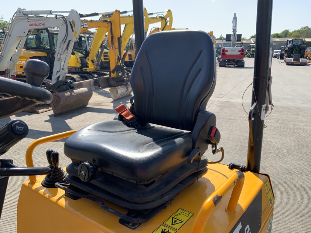 JCB 1 Tonne-2 Hi Tip Dumper (ST27104)
