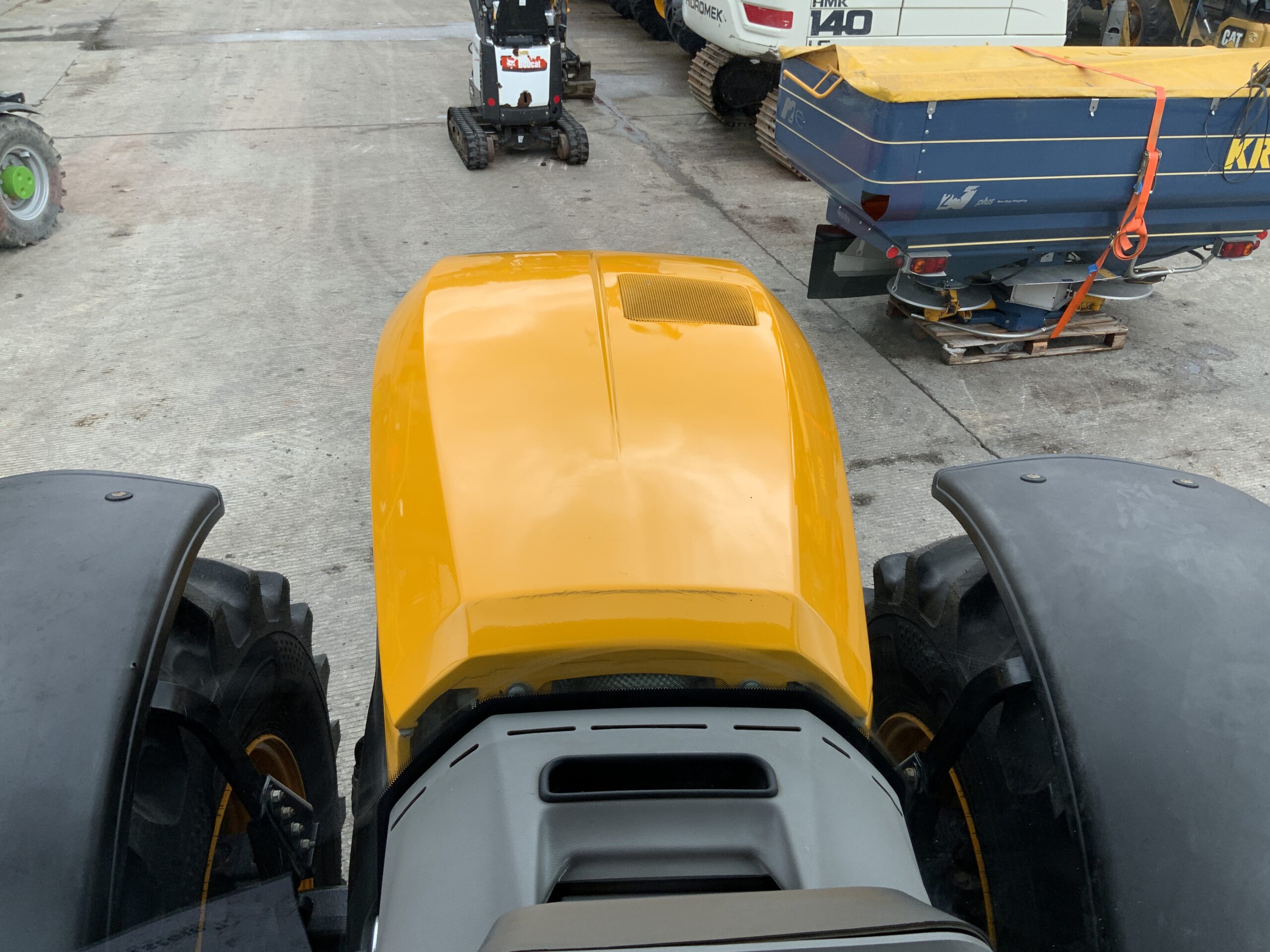JCB 4220 Fastrac Tractor (ST26454)