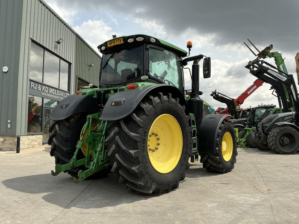 John Deere 6250R Tractor (ST27159)